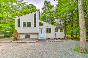 Renovated Tobyhanna Home Pool and Lake Access!